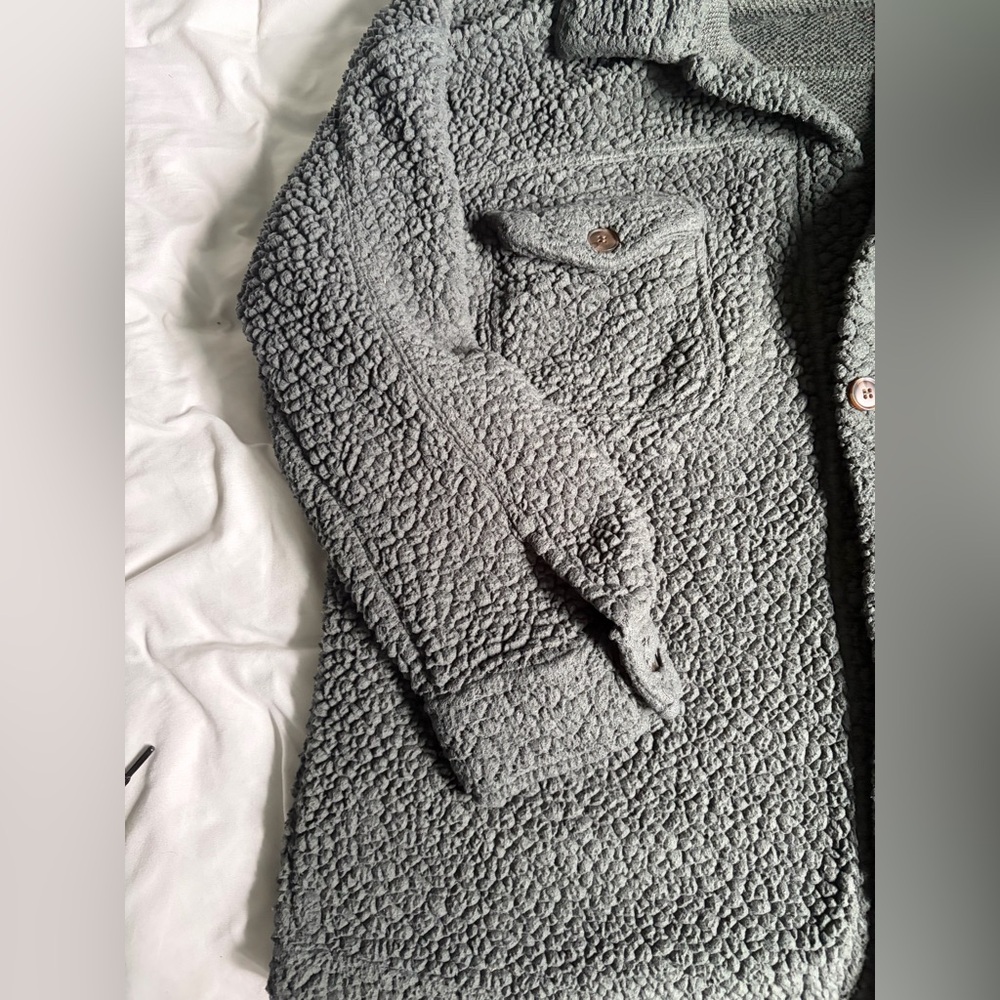 Fuzzy Jacket - Picture 3 of 5